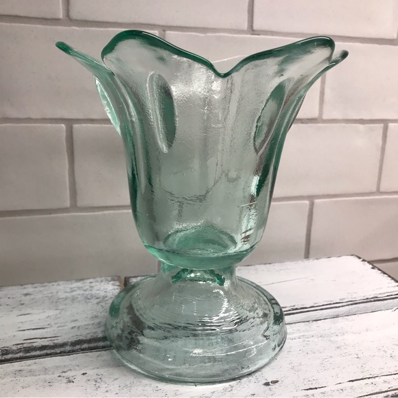 Green Recycled Glass Tulip Flower Shaped Pedestal Votive Candle Holder - Picture 4 of 14